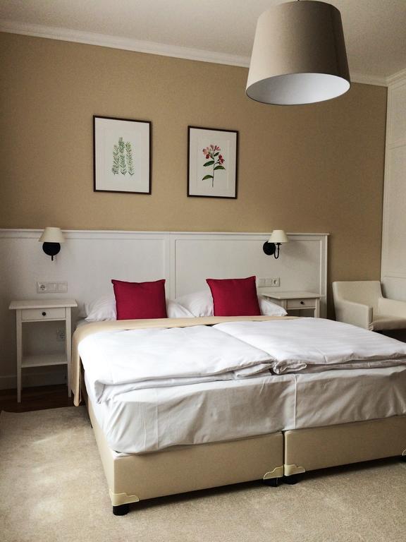 Erhardt Superior Rooms Sopron Exterior photo